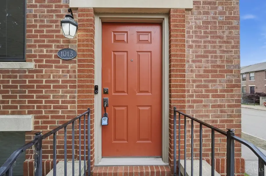 1013 John Street, Cincinnati, OH 45203 - #3
