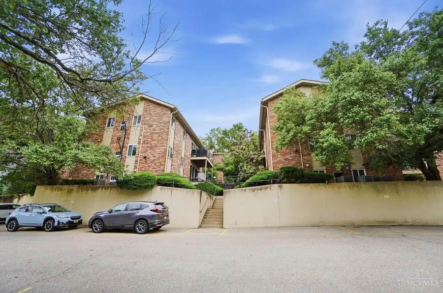 3069 Alpine #11, Cincinnati, OH 45208 - #3