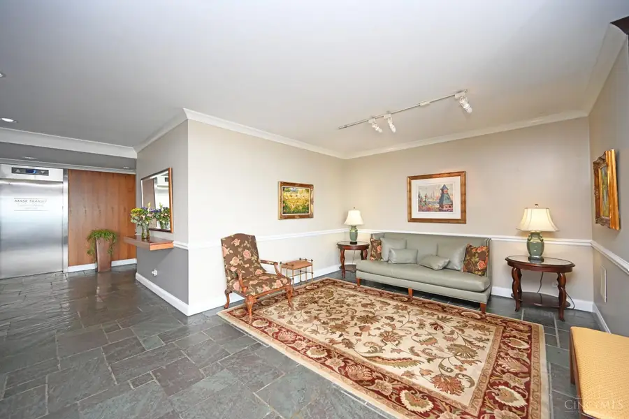 2401 Ingleside Avenue #6B, Cincinnati, OH 45206 - #3