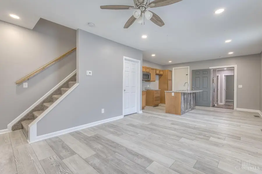 3319 Cavanaugh Avenue, Cincinnati, OH 45211 - #2