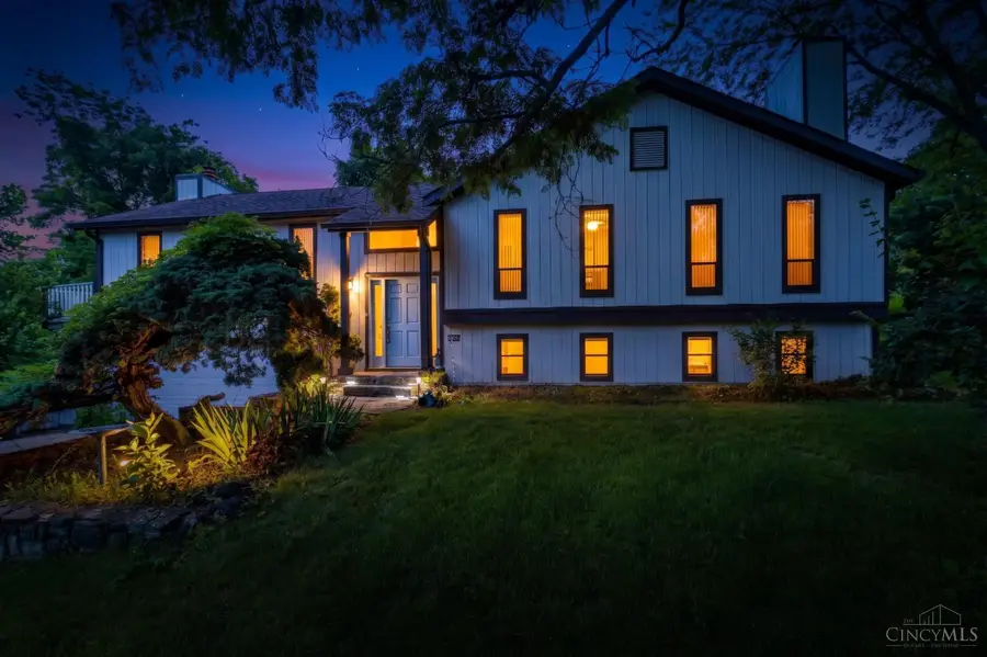 9699 Humphrey Road, Cincinnati, OH 45242 - #2