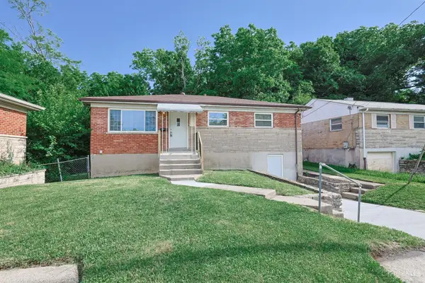 3065 Aquadale Lane, Cincinnati, OH 45211
