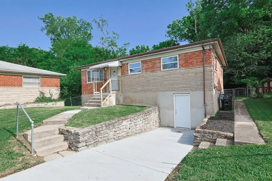3065 Aquadale Lane, Cincinnati, OH 45211 - #2