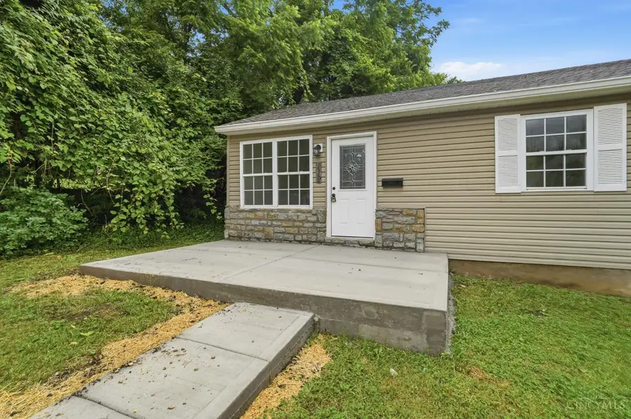 112 W Leslie Avenue, Cincinnati, OH 45215 - #3