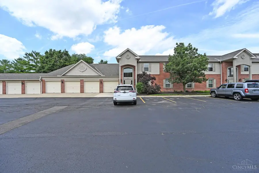 5370 Meadow Walk #1B, Cincinnati, OH 45247 - #3