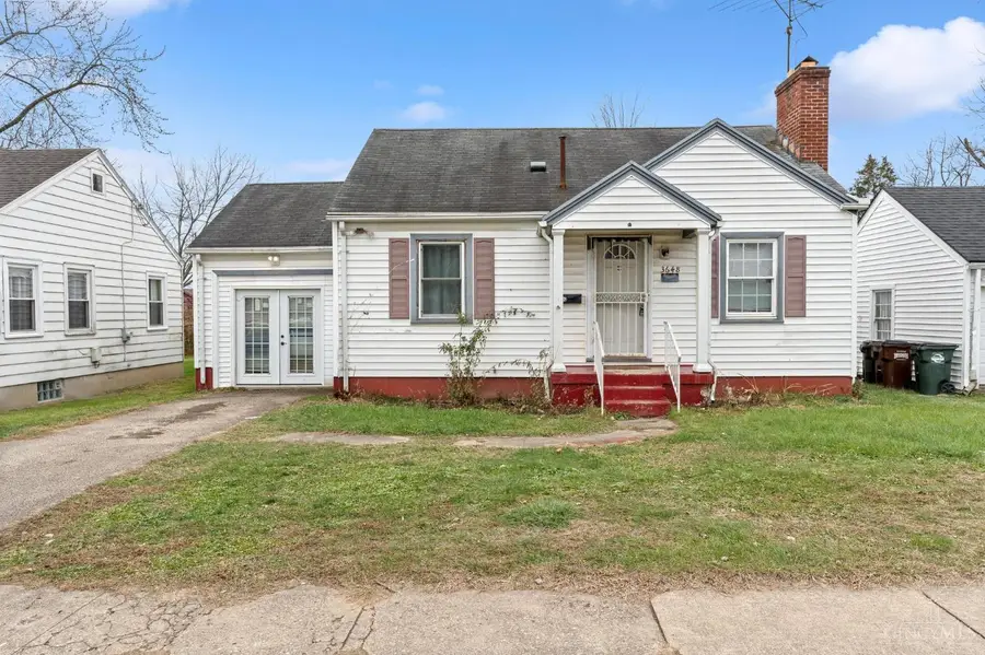 3648 W Siebenthaler Avenue, Fort McKinley, OH 45406 - #2