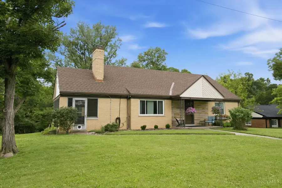 9401 Sherborn Drive, Pleasant Hills, OH 45231 - #2
