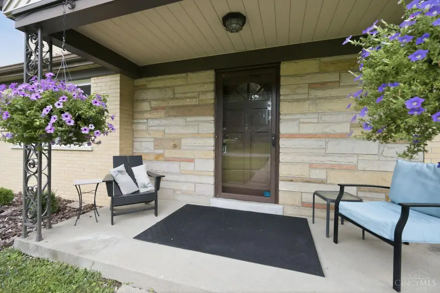 9401 Sherborn Drive, Pleasant Hills, OH 45231 - #3