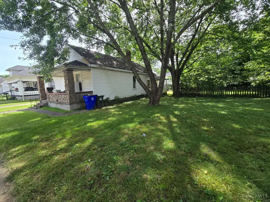 995 Kahn Avenue, Hamilton, OH 45011 - #3