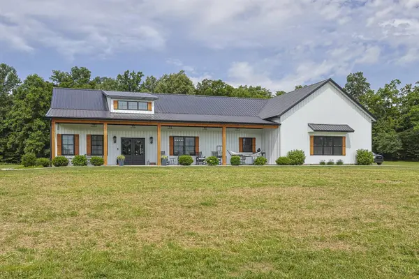 15607 Ireland Road, Moores Hill, IN 47032