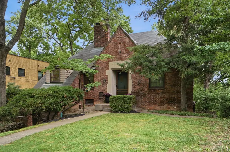 454 Wood Avenue, Cincinnati, OH 45220 - #2