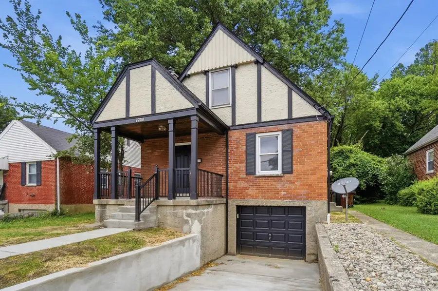 2280 Rosedale Avenue, Golf Manor, OH 45237 - #2