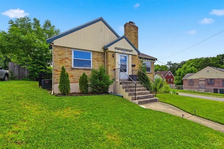 3032 Boudinot Avenue, Cincinnati, OH 45238 - #2
