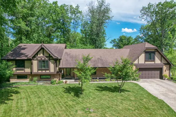 7261 Candlewyck Court, Centerville, OH 45459
