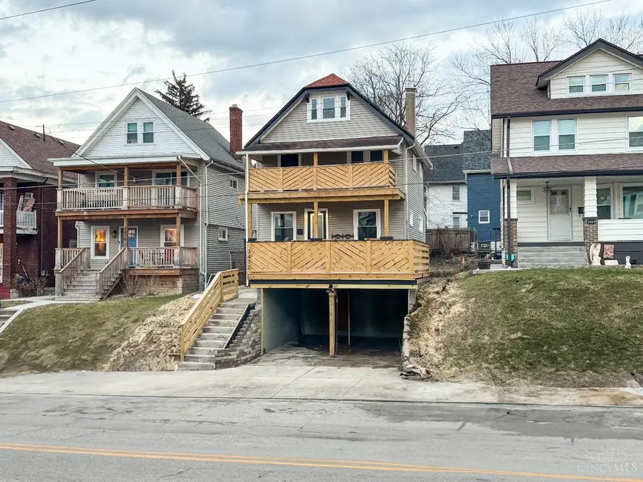 3472 Woodburn Avenue, Cincinnati, OH 45207 - #2