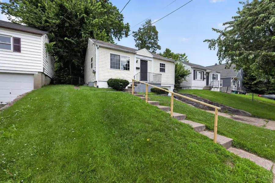 1910 Ashbrook Drive, Cincinnati, OH 45238 - #2