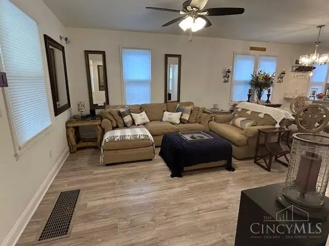 2863 Marshall Avenue, Cincinnati, OH 45225 - #2