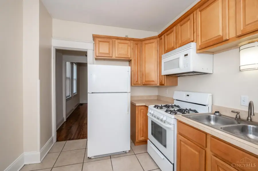 2927 Bellevue Avenue, Cincinnati, OH 45219 - #2