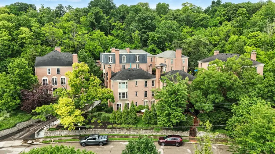 854 Rue De La Paix #B1, Cincinnati, OH 45220 - #3
