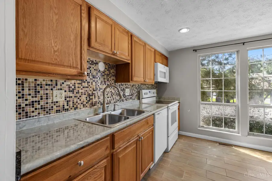 10883 Lakehurst Court, Sycamore, OH 45242 - #3