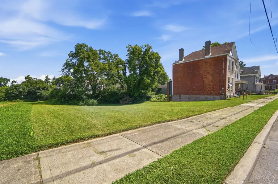 1612 Brewster Avenue, Cincinnati, OH 45207 - #3