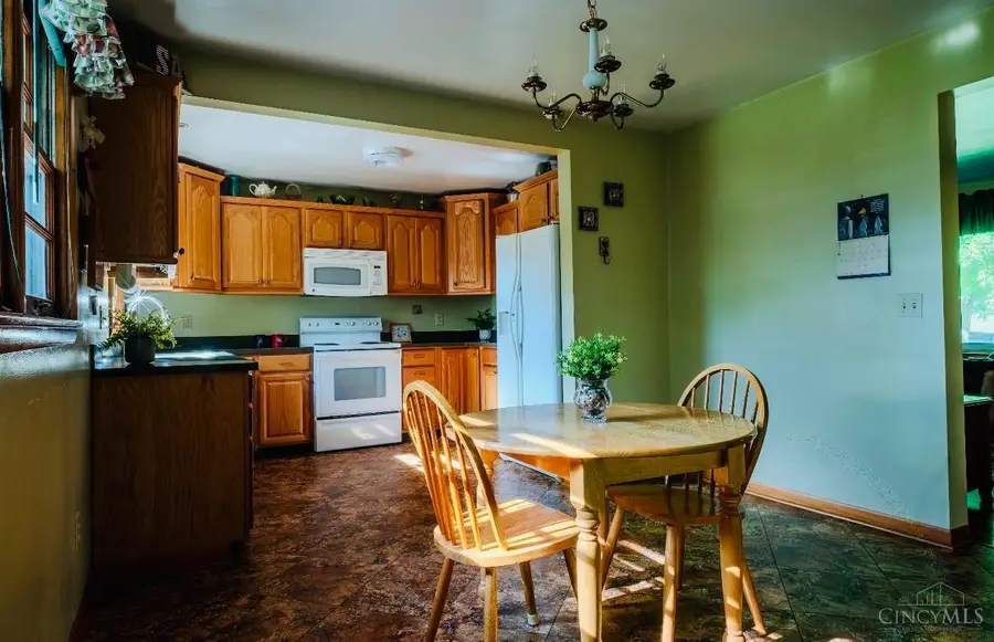 406 Eastline Drive, Middletown, OH 45044 - #3