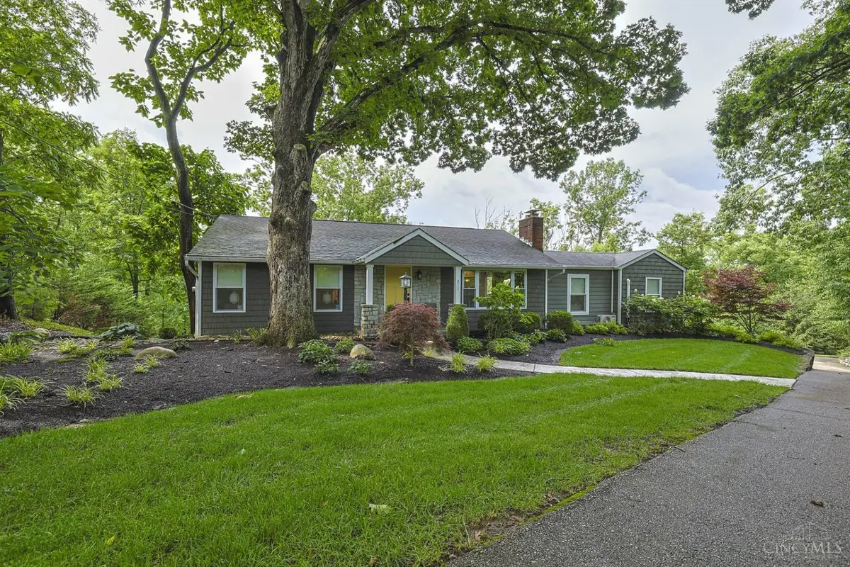 211 Hilltop Lane, Wyoming, OH 45215 - #1