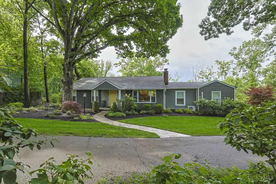 211 Hilltop Lane, Wyoming, OH 45215 - #2