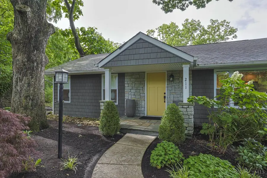 211 Hilltop Lane, Wyoming, OH 45215 - #3