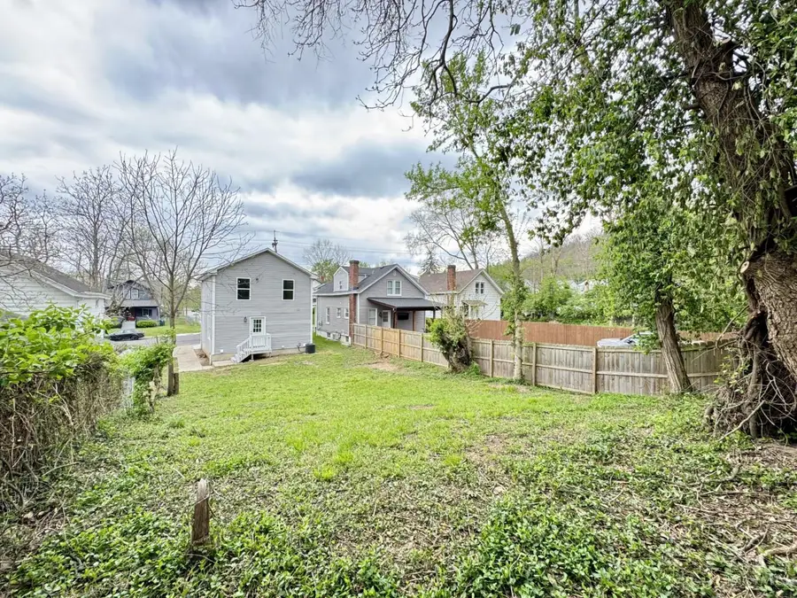 5426 Whetsel Avenue, Cincinnati, OH 45227 - #3
