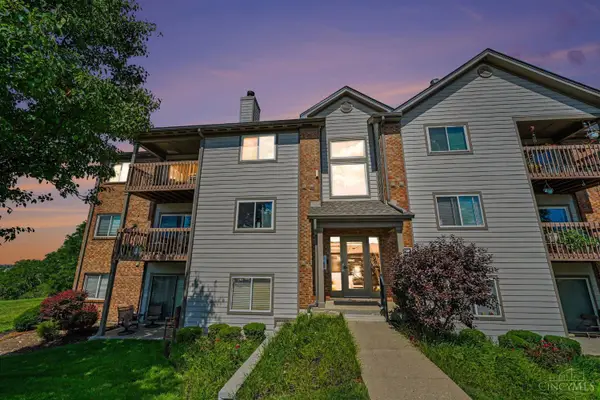 8909 Eagleview Drive #12, West Chester, OH 45069