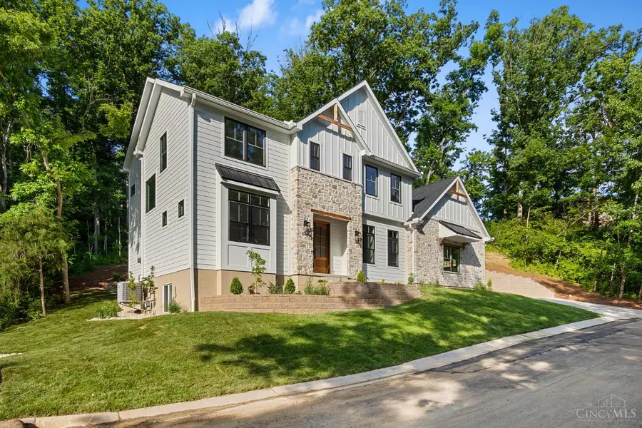 9004 Old Creek Trail, Montgomery, OH 45249 - #2