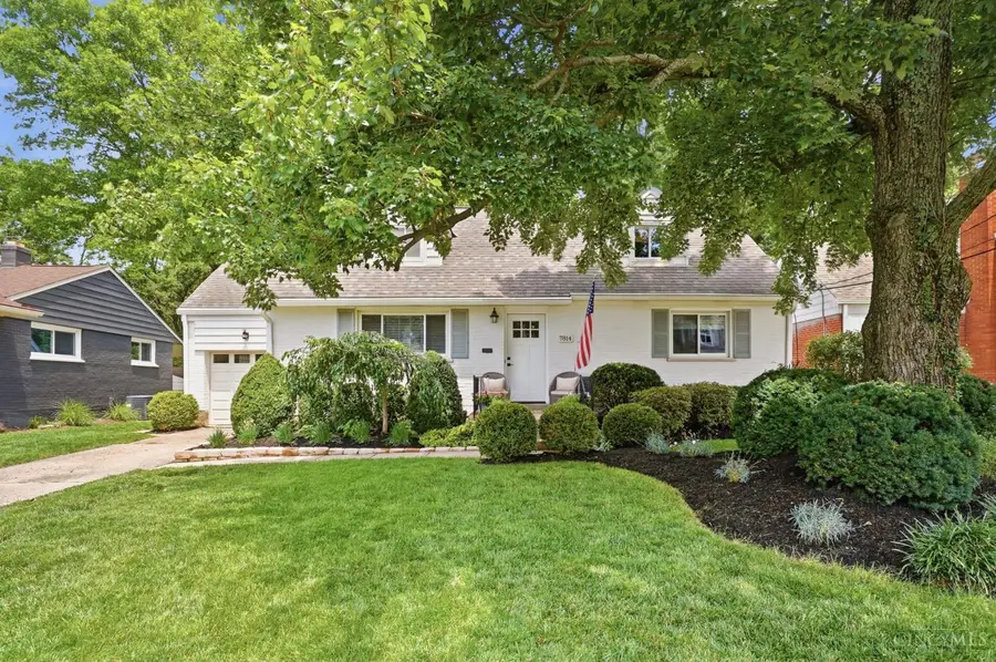 7814 Buckeye Crescent, Madeira, OH 45243 - #2
