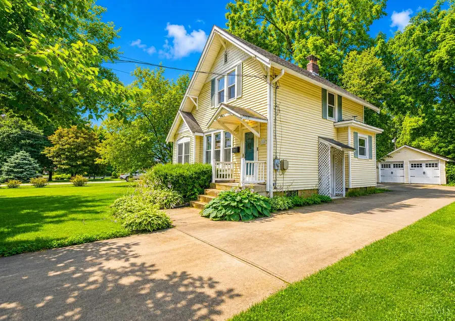1525 Maple Avenue, Wyoming, OH 45215 - #2