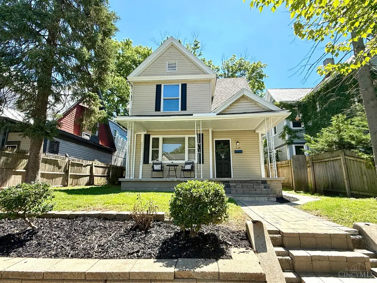 216 N East Street, Lebanon, OH 45036 - #1