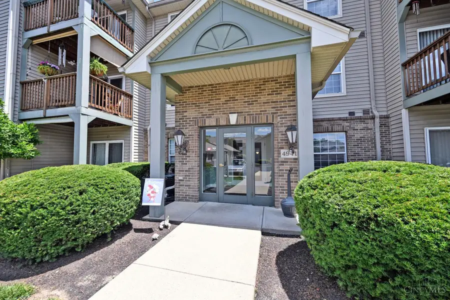 4941 N Arbor Woods Court #308, Cincinnati, OH 45248 - #2