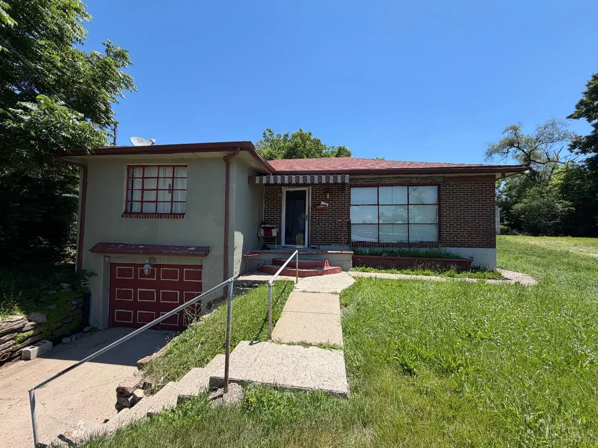 9564 Wayne Avenue, Lincoln Heights, OH 45215 - #1
