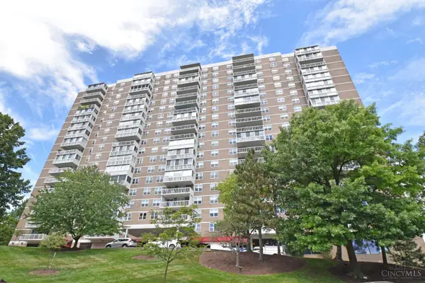 2444 Madison Road #1708, Cincinnati, OH 45208