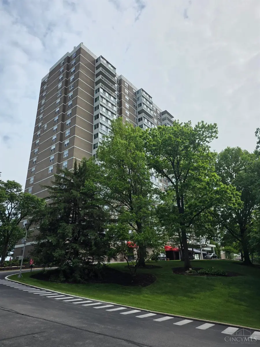 2444 Madison Road, Cincinnati, OH 45208 - #3