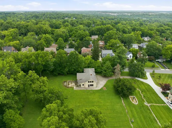 353 Oliver Road, Wyoming, OH 45215