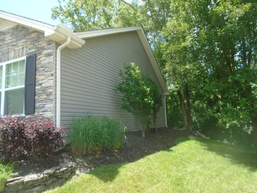 74 Persimmon Drive W, Hamilton, OH 45013 - #3