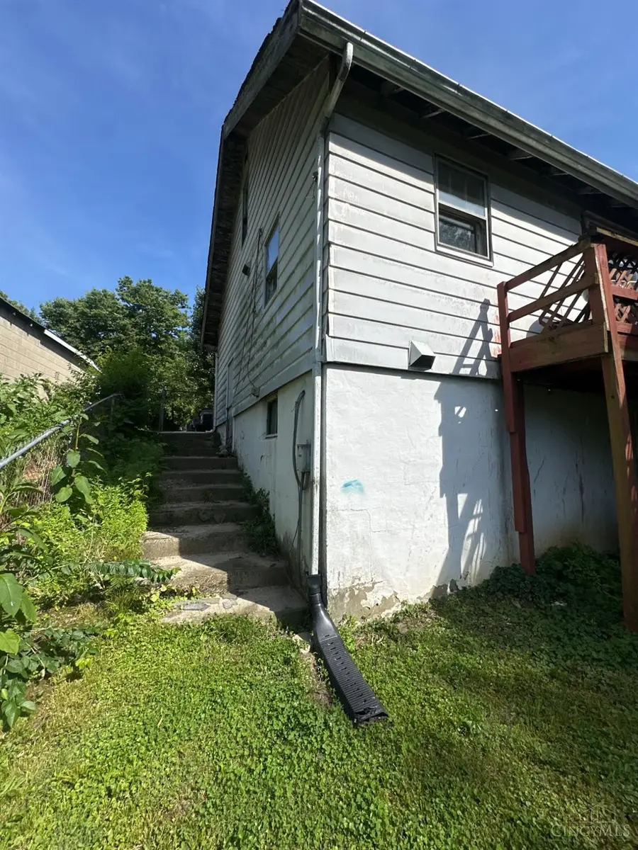 257 Ohio Avenue, Reading, OH 45215 - #3