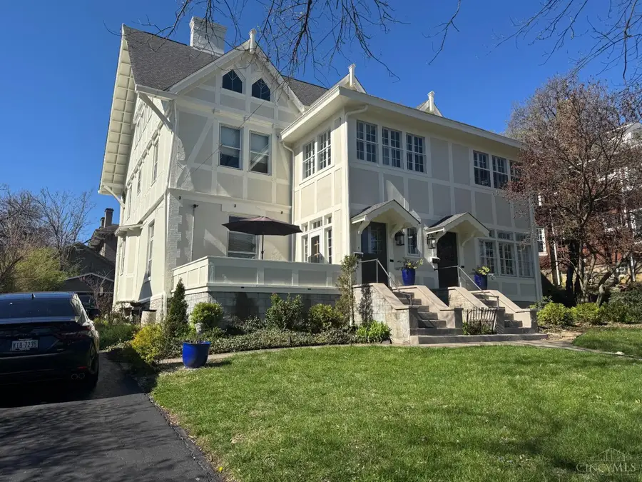 967 Marion Avenue, Cincinnati, OH 45229 - #2
