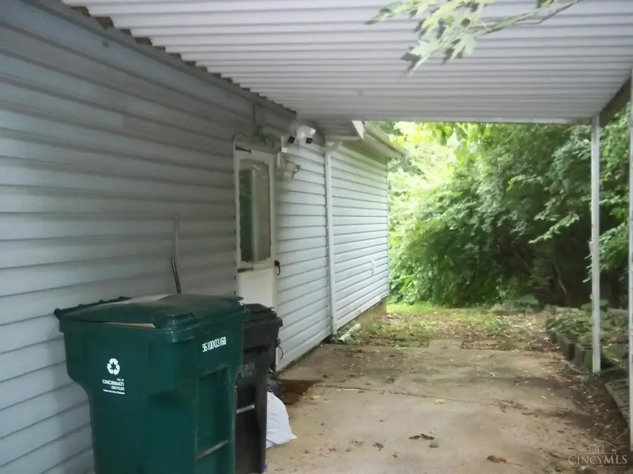 1846 First Avenue, Cincinnati, OH 45205 - #2