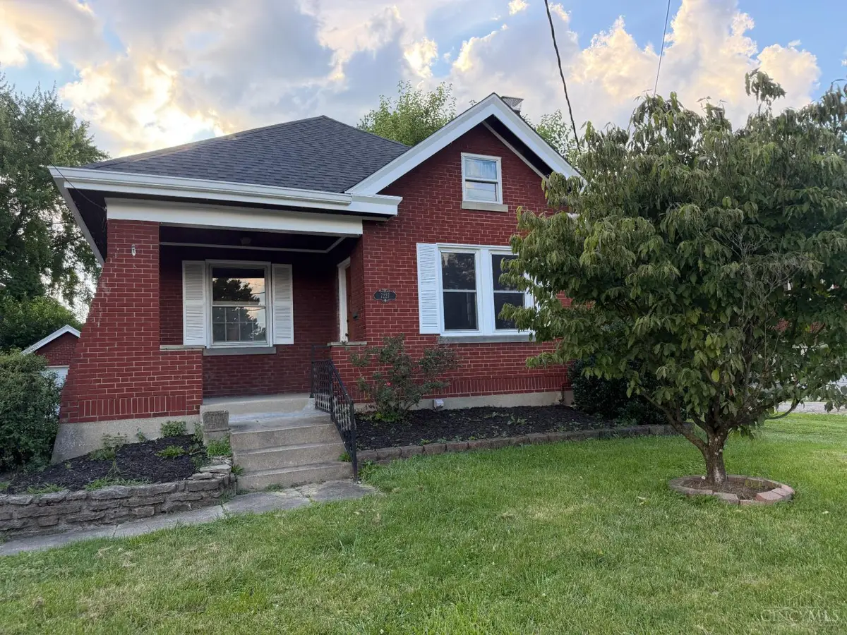 7227 Plainfield Road, Deer Park, OH 45236 - #1