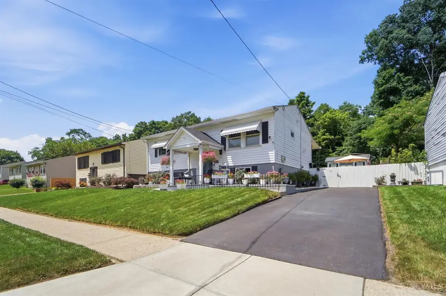 2510 Berthbrook Drive, Northbrook, OH 45231 - #2