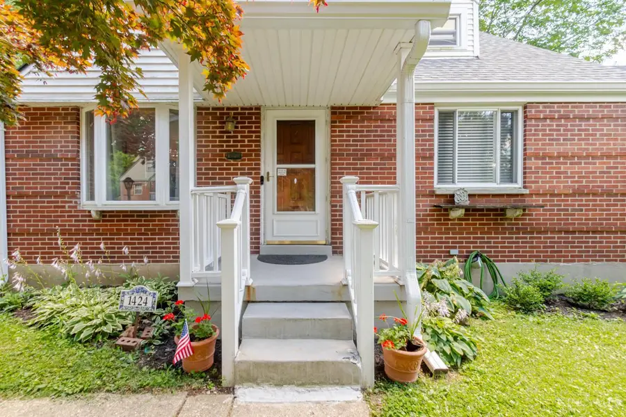 1424 Bowman Avenue, Kettering, OH 45409 - #2