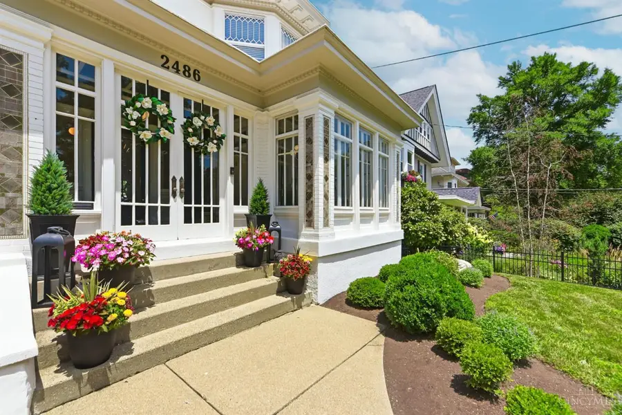 2486 Observatory Avenue, Cincinnati, OH 45208 - #2