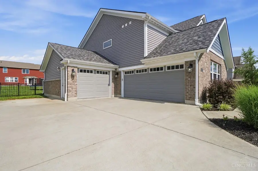 2716 Renaissance Boulevard, Middletown, OH 45005 - #2