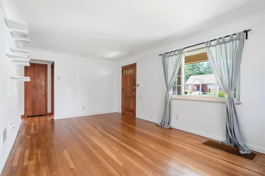 1975 S Lynndale Avenue, Mount Healthy, OH 45231 - #3